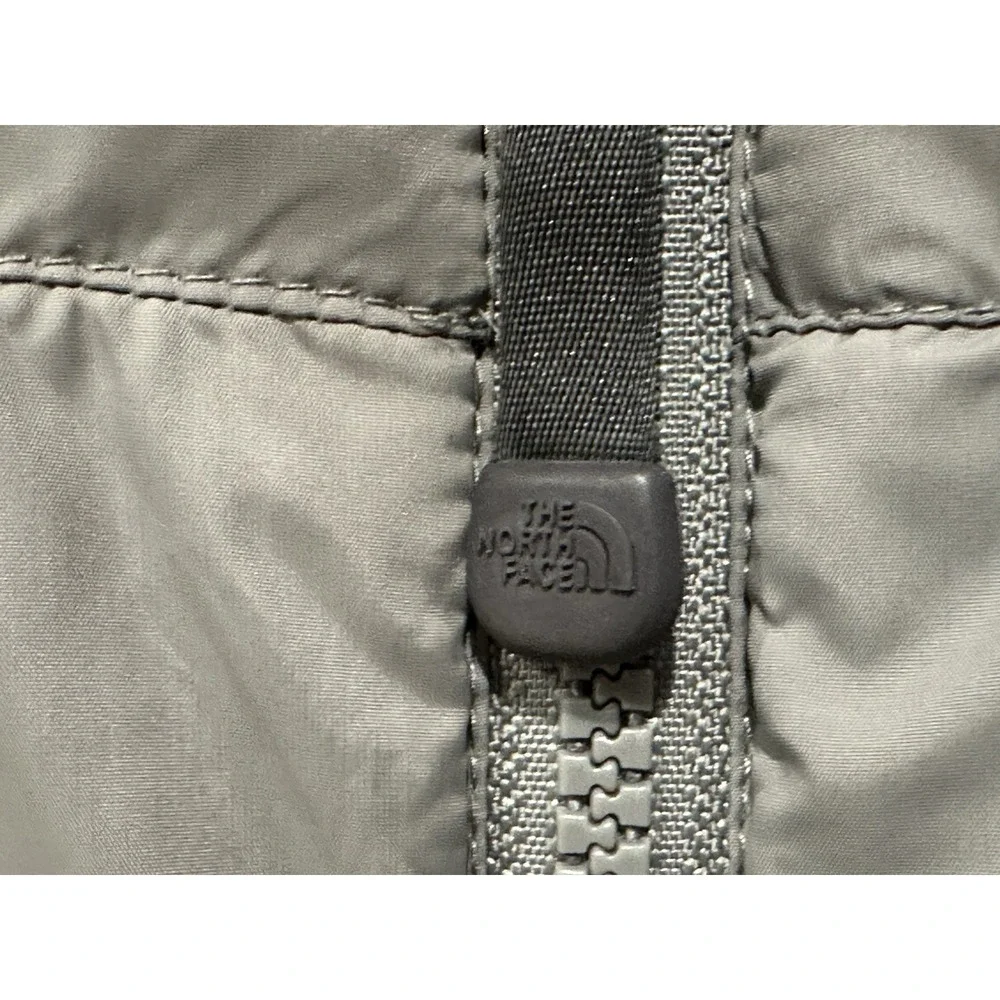 The North Face 550 Goose Down Puffer Vest Mens  Gray Black Full Zip Men